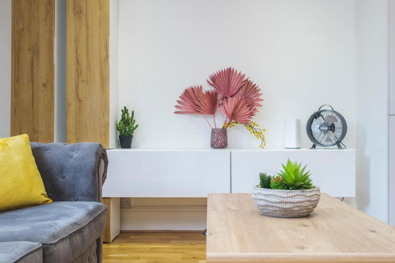 Marylebone Mews - Beautiful 2 Bedroom Flat Londen Buitenkant foto